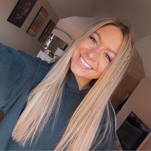 Meet your Posher, Lexi